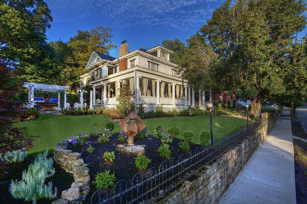Bluefield Inn, A Select Registry Propery Exterior photo